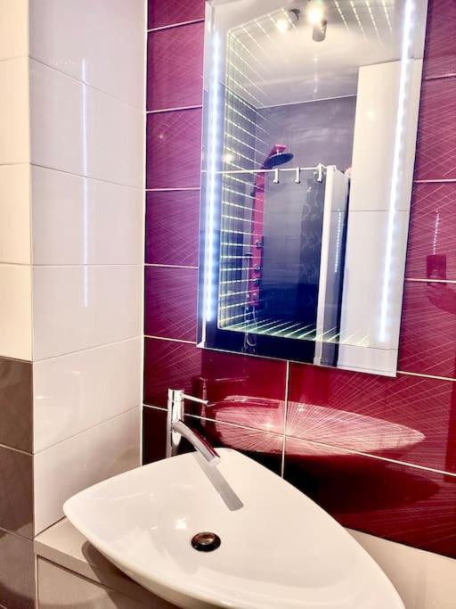 Nowoczesny Apartament Na Pradze Варшава Экстерьер фото